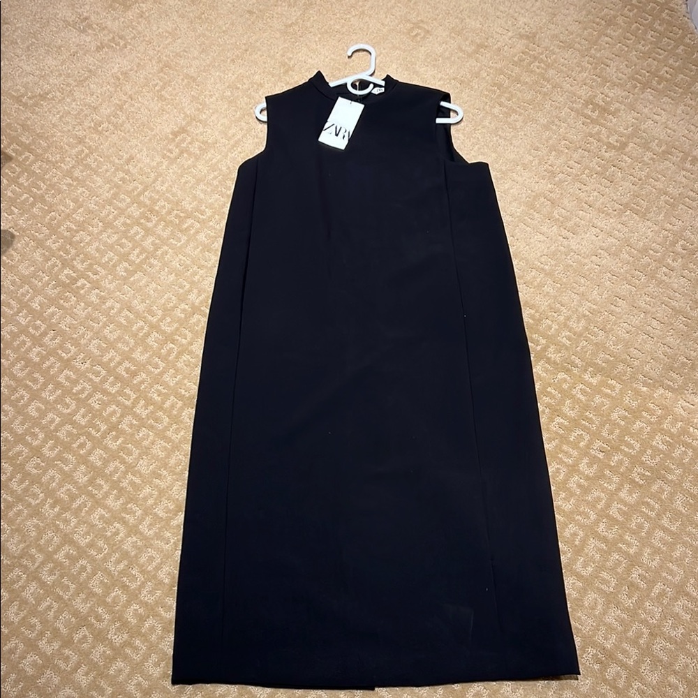 Zara Black Sleeveless Sheath Dress